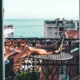 Auf Deinem Balkon kannst Du ganz einfach Energie gewinnen. Wir verraten Dir alles wichtige zu Balkonsolar.